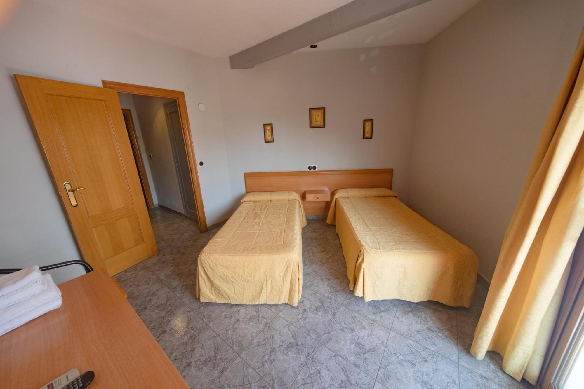 Hostal Virginia 파바레타 외부 사진