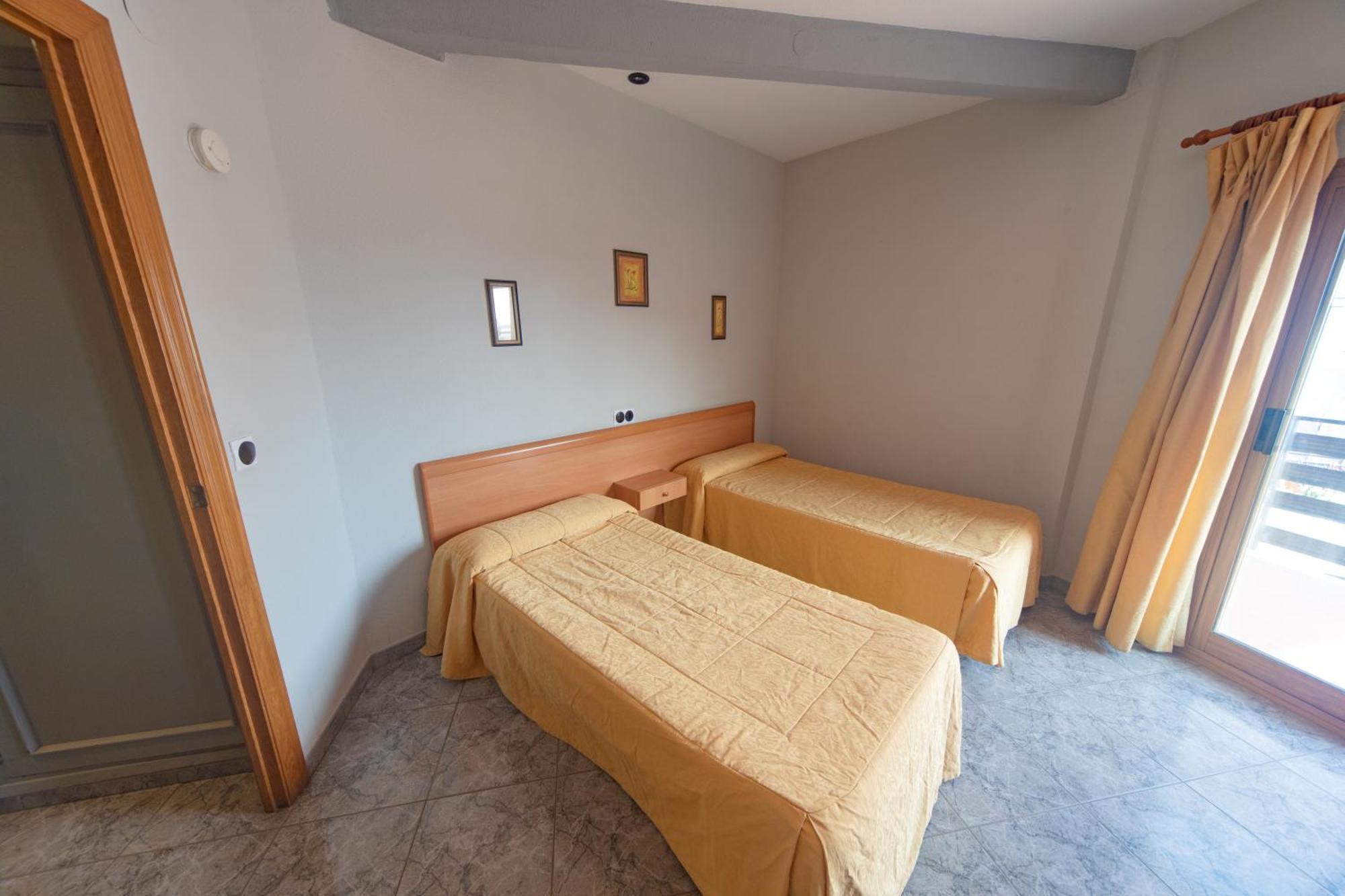 Hostal Virginia 파바레타 외부 사진