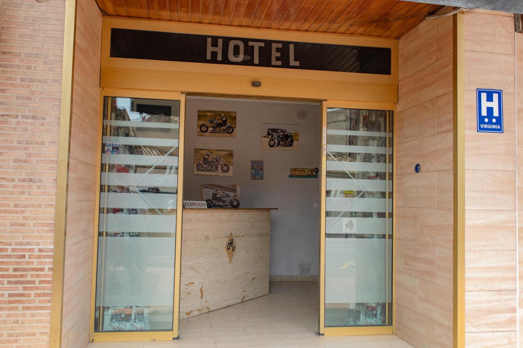 Hostal Virginia 파바레타 외부 사진